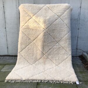 klassisk Beni Ourain i hvit på hvit.