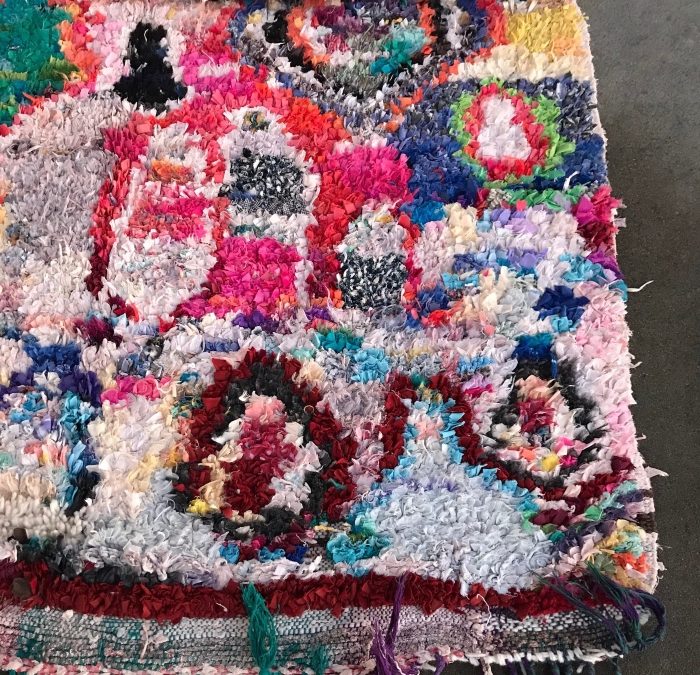 Vi har fått inn masse nye vintage-tepper i nettbutikken.