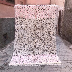 Beni Ourain tepper kan bestilles i ønsket mål, mønster og farge.