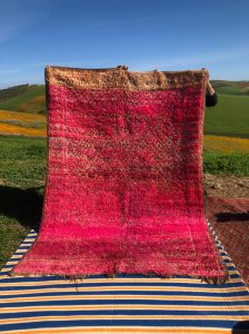 Nyheter på vei fra Marokko. Masse vakre vintagetepper og keramikk i alle regnbuens farger!