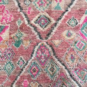 Vakkert vintageteppe fra Marokko.