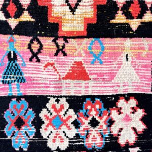 One of a kind! Håndknyttet gulvløper fra Marokko.